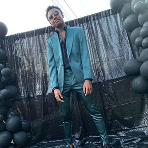 Meet your Posher, Kwon